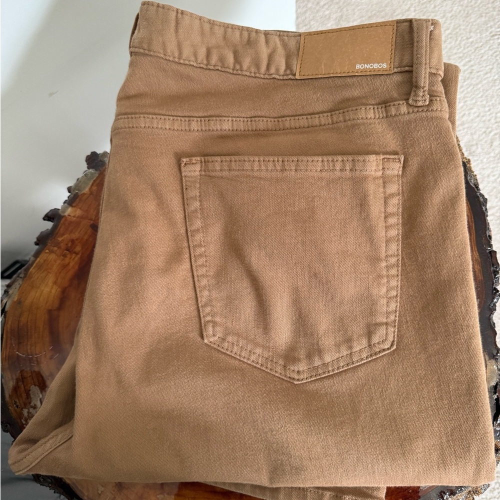 Bonobos travel Jean